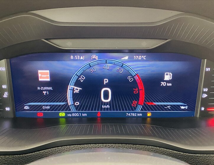 Škoda Karoq SUV / Terénní 1,5 l 110 kw