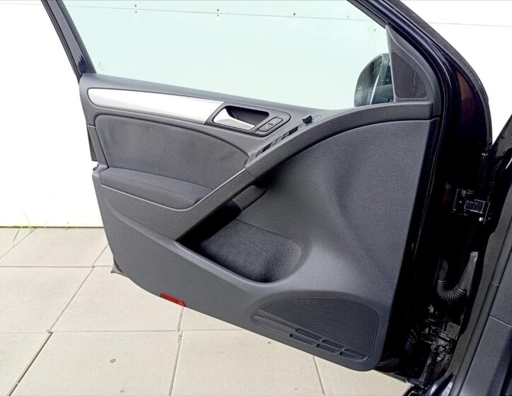 Volkswagen Golf Hatchback 1,6 l 77 kw