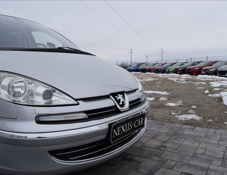Peugeot 807 MPV 2,0 l 100 kw