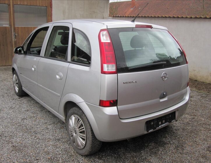 Opel Meriva MPV 1,4 l 66 kw