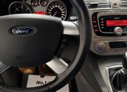 Ford Kuga SUV / Terénní 2,0 l 100 kw