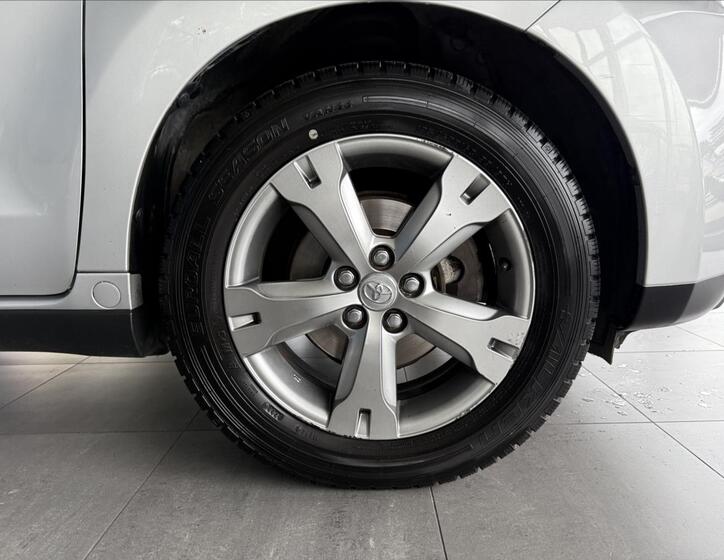 Toyota Urban Cruiser 21