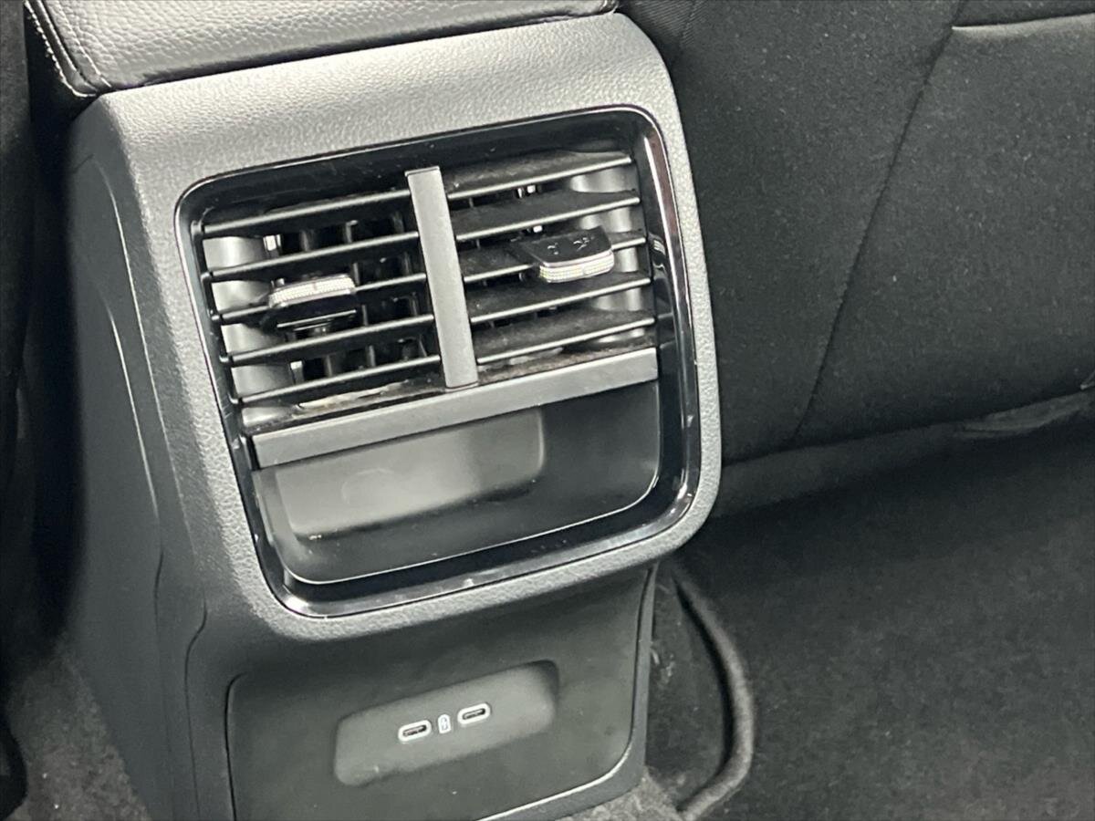 Škoda Octavia Sedan / Limuzína 1,5 l 110 kw