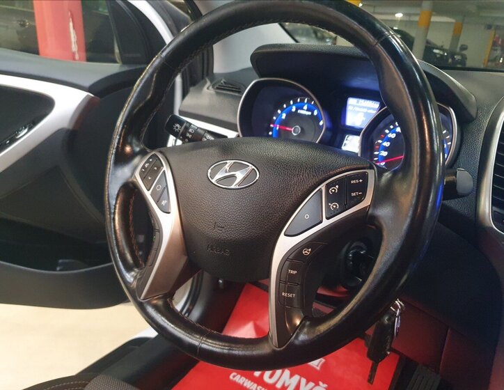 Hyundai i30 Kombi 1,6 l 88 kw