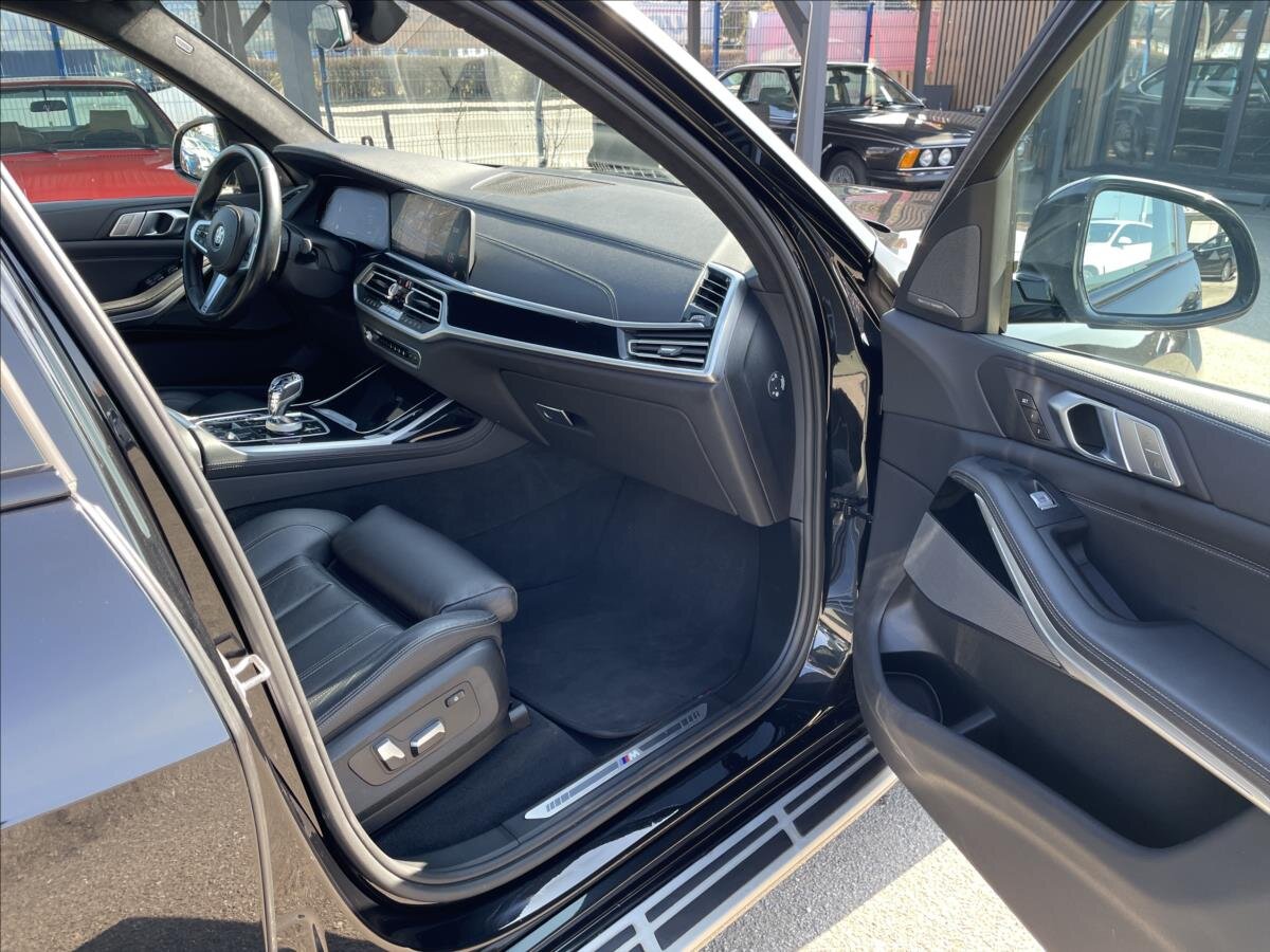 BMW X7 SUV / Terénní 3,0 l 195 kw