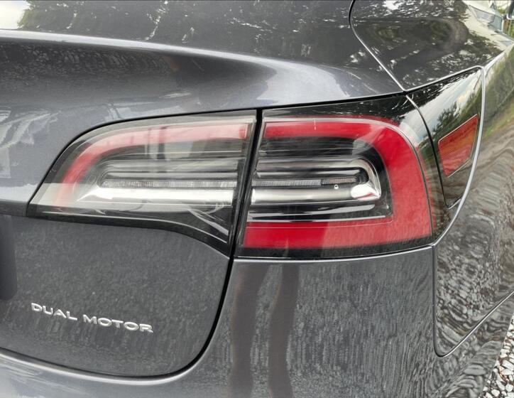 Tesla Model 3 41