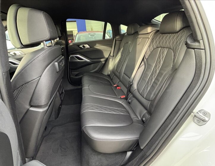 BMW X6 SUV 3,0 l 210 kw