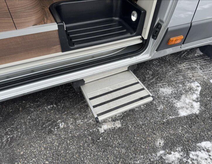 Peugeot Ostatní Ostatní 3,0 l 130 kw