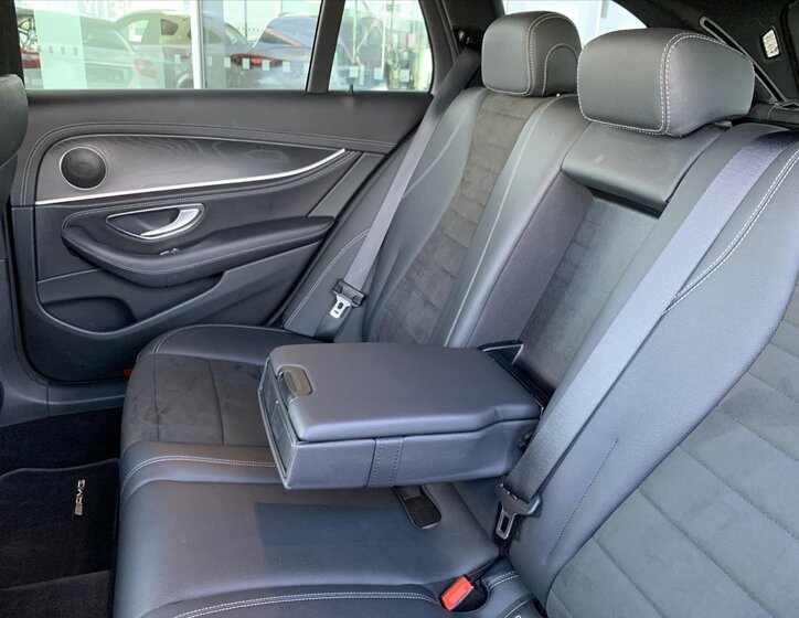 Mercedes-Benz Třídy E 30