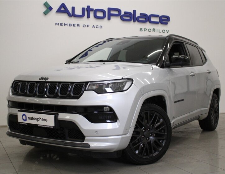 Jeep Compass SUV / Terénní 1,3 l 110 kw