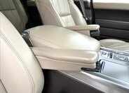 Land Rover Range Rover SUV 4,4 l 250 kw