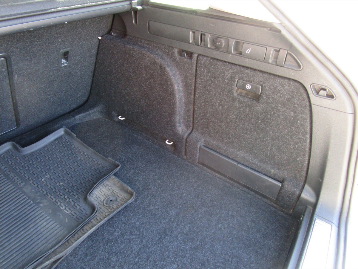 Škoda Superb Kombi 1,8 l 132 kw