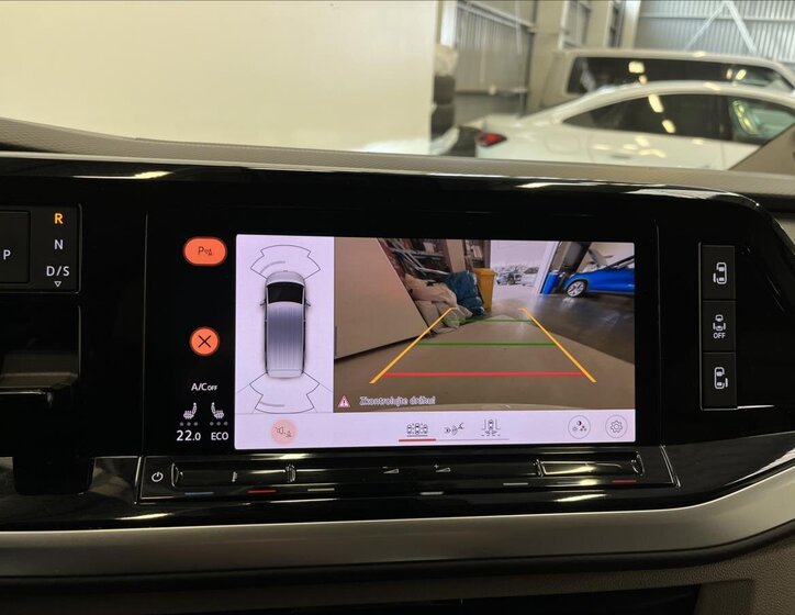 Volkswagen Multivan 12