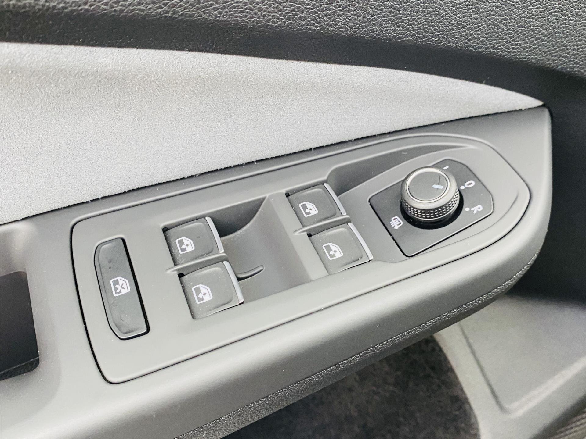 Volkswagen Golf Kombi 1,5 l 110 kw