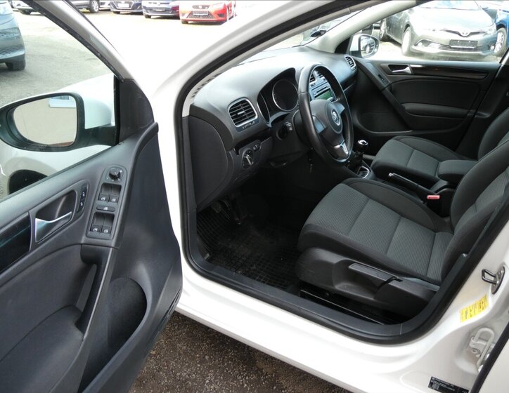 Volkswagen Golf Hatchback 1,2 l 63 kw