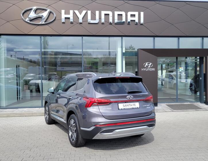 Hyundai Santa Fe SUV 1,6 l 195 kw