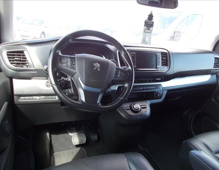 Peugeot Traveller 23