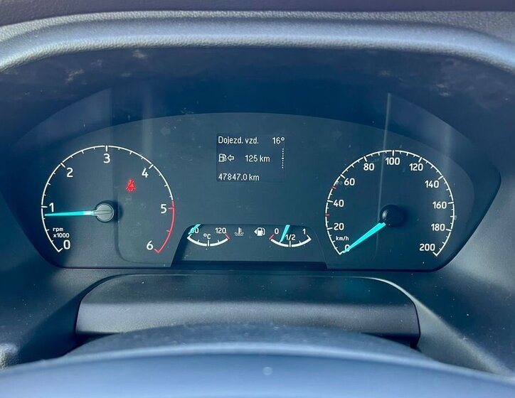 Ford Transit Skříň 2,0 l 96 kw