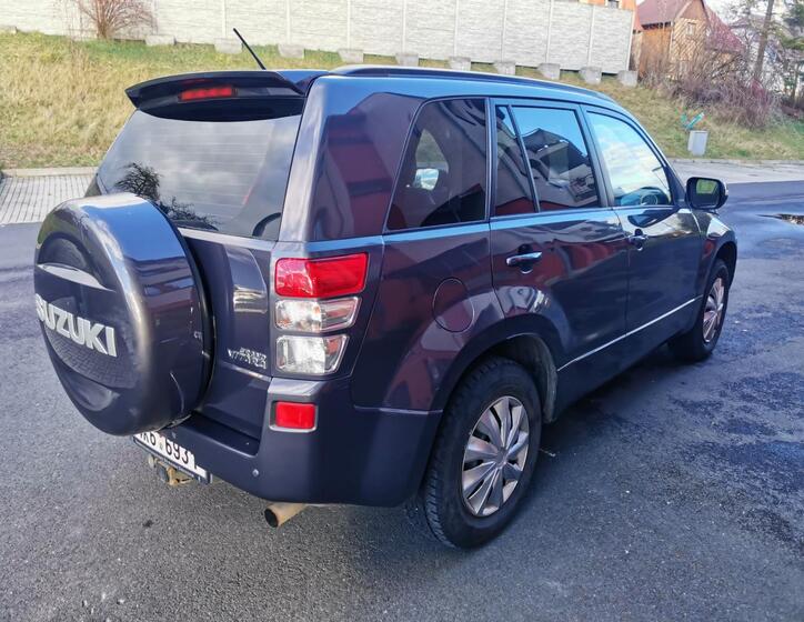 Suzuki Grand Vitara 5