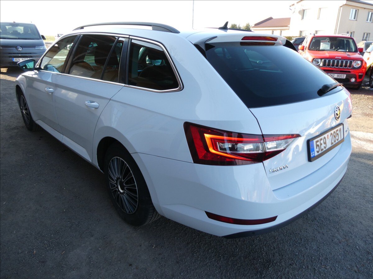 Škoda Superb Kombi 2,0 l 110 kw