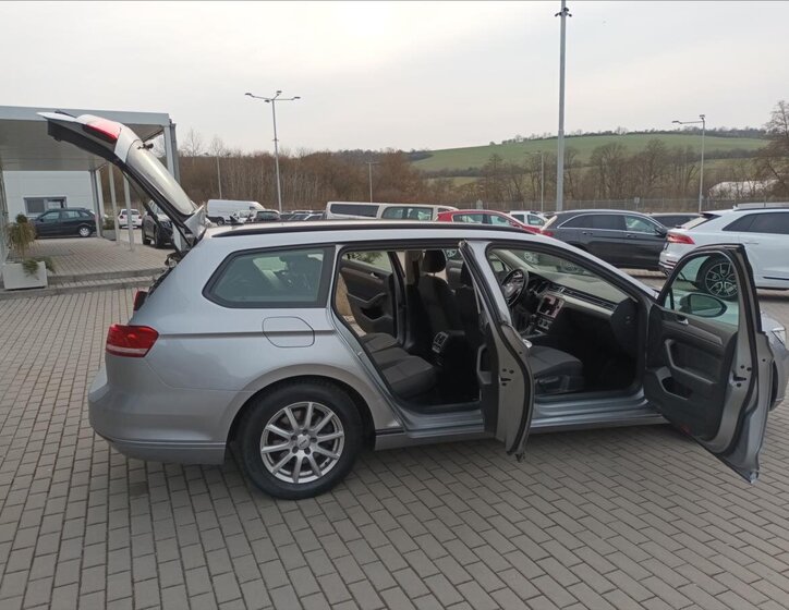 Volkswagen Passat Kombi 2,0 l 110 kw