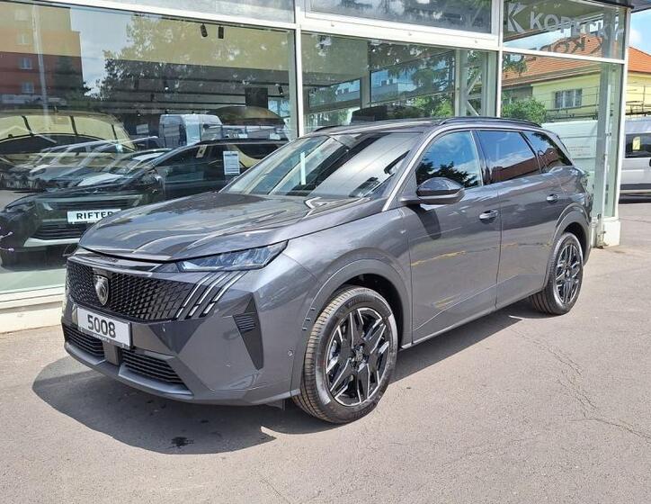 Peugeot 5008 1