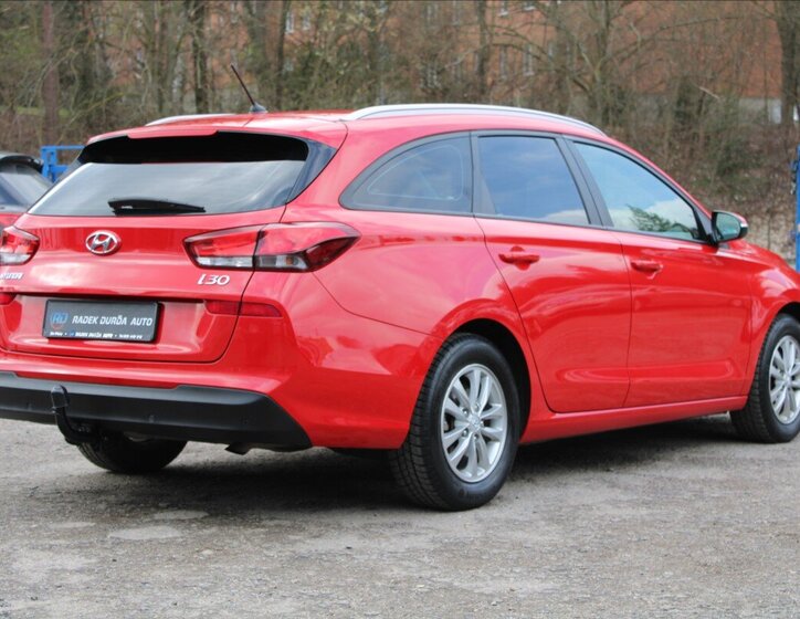 Hyundai i30 Kombi 998,0 88 kw