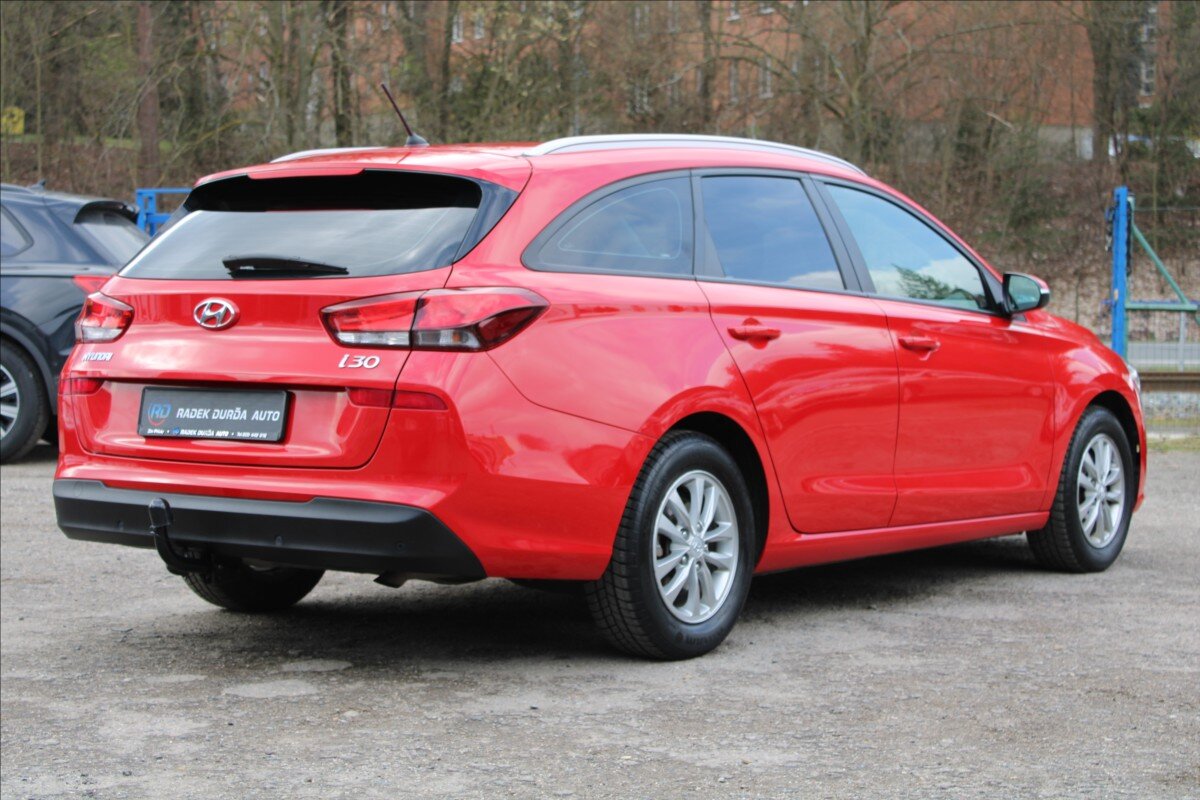 Hyundai i30 Kombi 998,0 88 kw