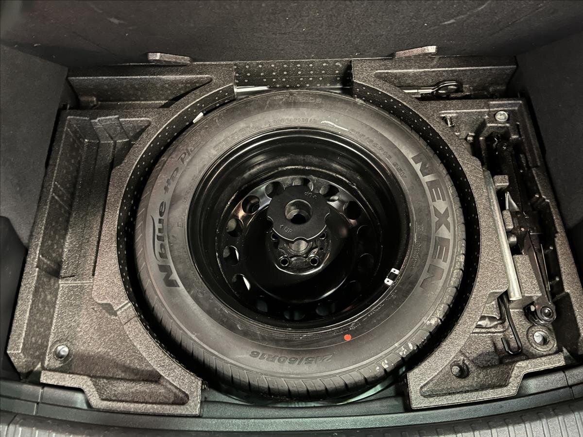 Škoda Karoq SUV / Terénní 1,5 l 110 kw