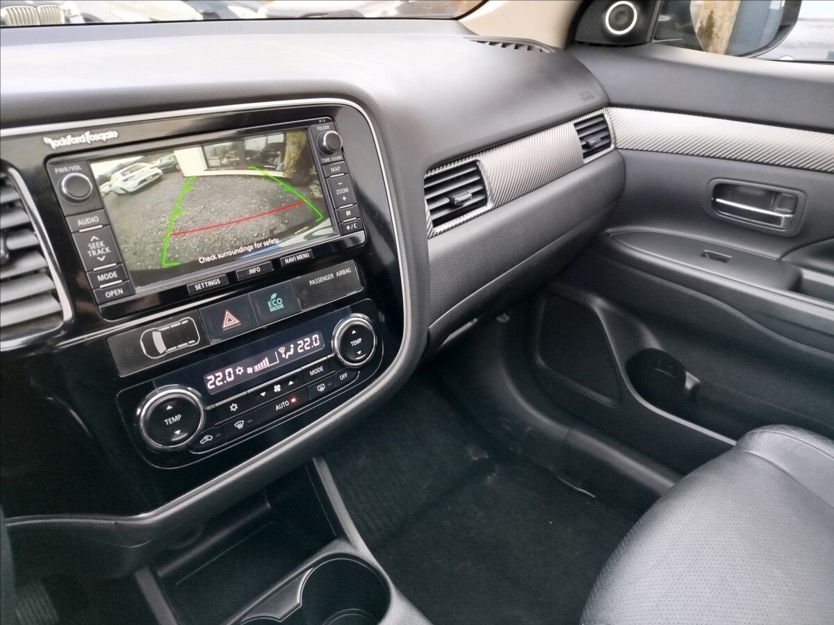 Mitsubishi Outlander SUV 2,3 l 110 kw