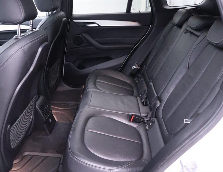 BMW X1 SUV 2,0 l 140 kw