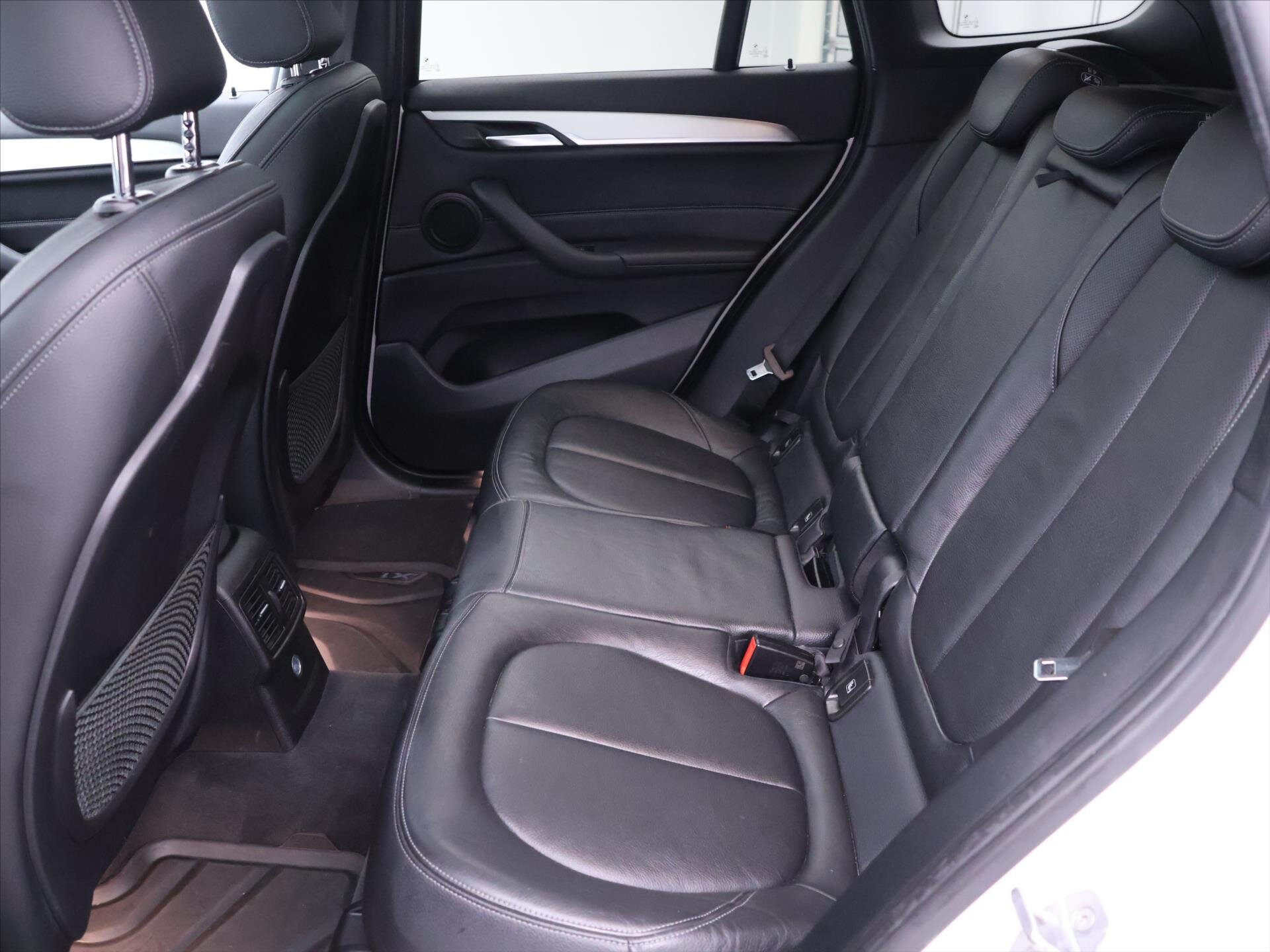 BMW X1 SUV 2,0 l 140 kw