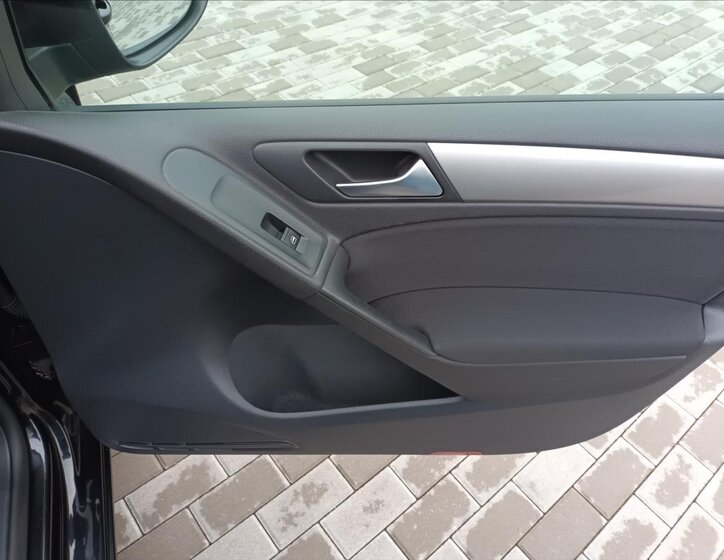 Volkswagen Golf Hatchback 1,2 l 77 kw