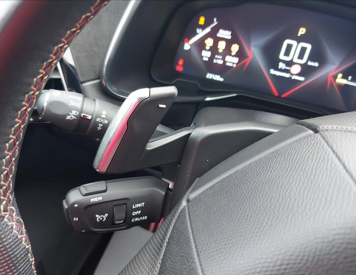 DS Automobiles DS7 Crossback SUV / Terénní 1,6 l 133 kw