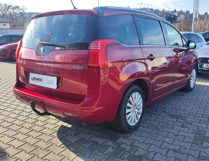 Peugeot 5008 MPV 2,0 l 120 kw