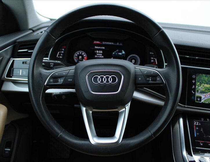 Audi Q8 SUV / Terénní 3,0 l 250 kw