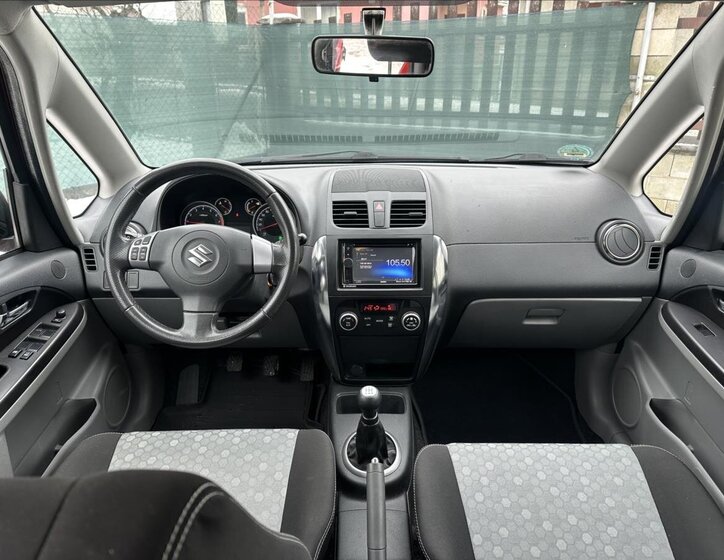 Suzuki SX4 Hatchback 1,6 l 88 kw