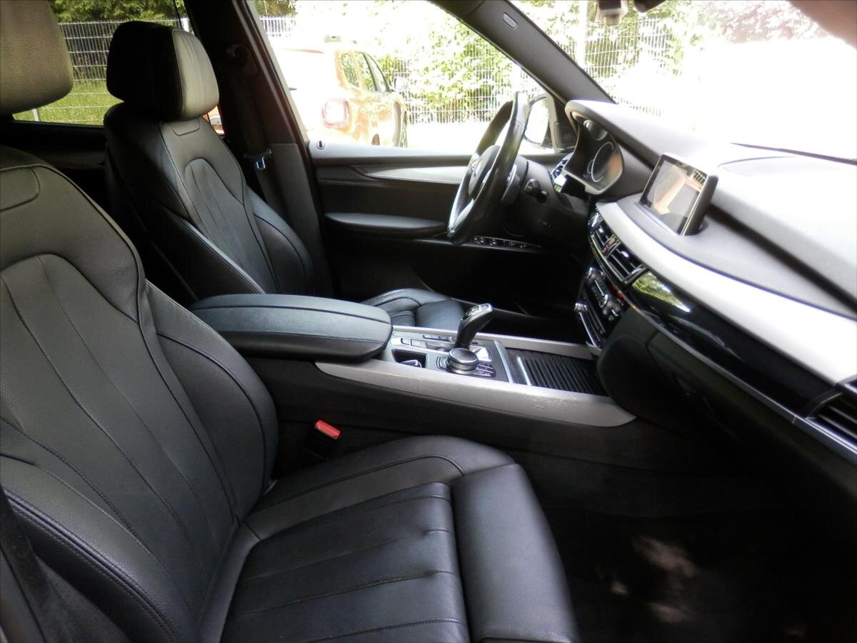 BMW X5 SUV 3,0 l 280 kw