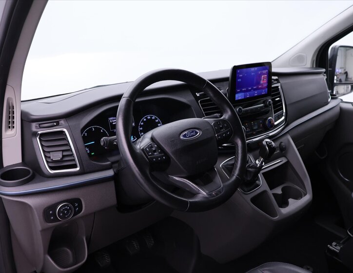 Ford Tourneo Custom Kombi 2,0 l 136 kw
