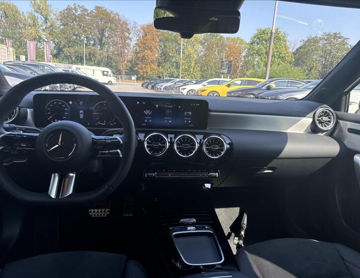 Mercedes-Benz Třídy A 12