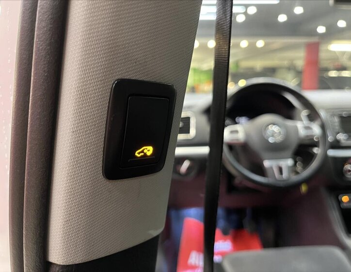 Volkswagen Sharan 23