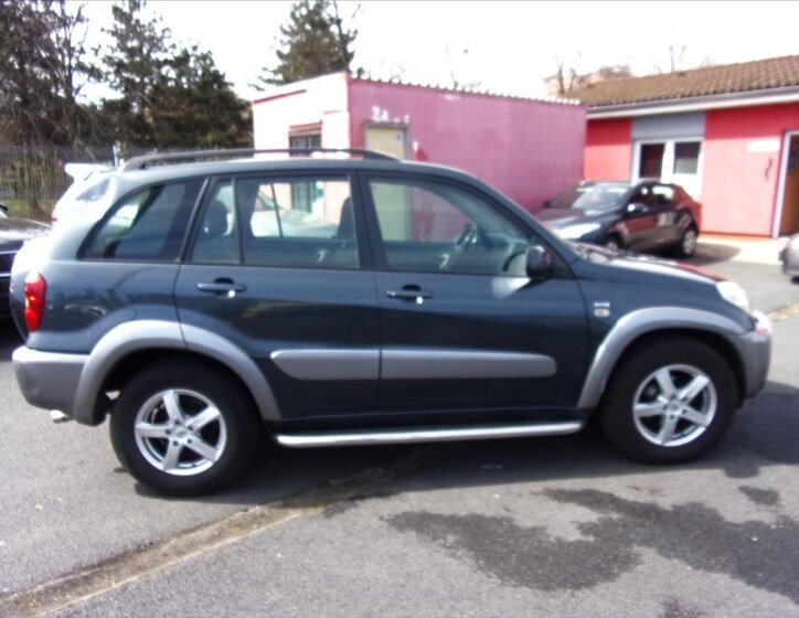 Toyota RAV4 Skříň 2,0 l 110 kw