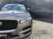Jaguar F-Pace SUV 2,0 l 132 kw