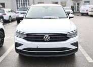 Volkswagen Tiguan 1