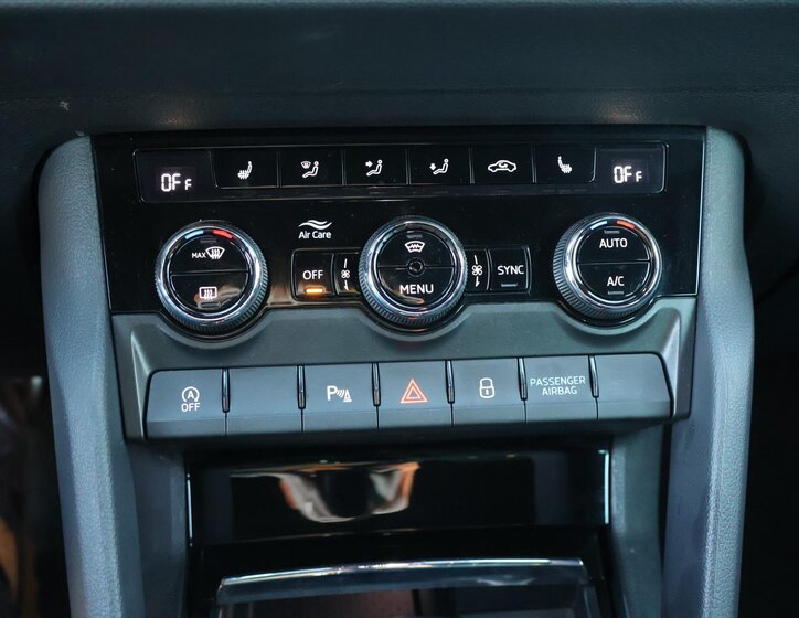 Škoda Karoq SUV / Terénní 2,0 l 140 kw