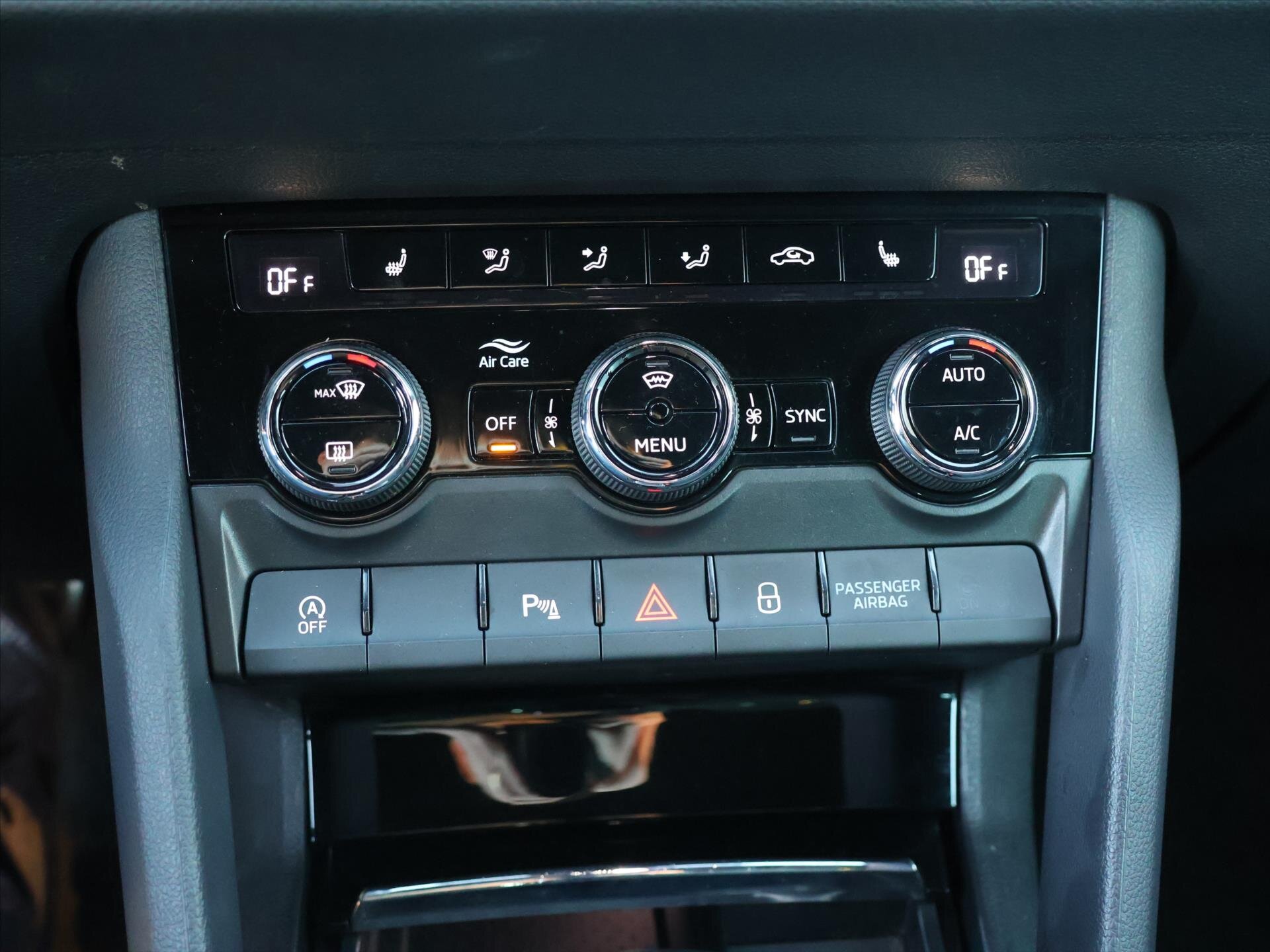 Škoda Karoq SUV / Terénní 2,0 l 140 kw