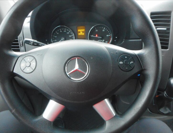 Mercedes-Benz Sprinter 12