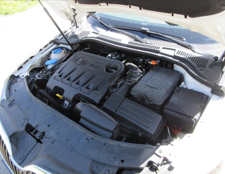 Škoda Superb Sedan / Limuzína 2,0 l 103 kw