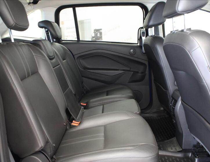 Ford Grand C-MAX 13