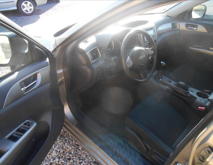 Subaru Impreza 11